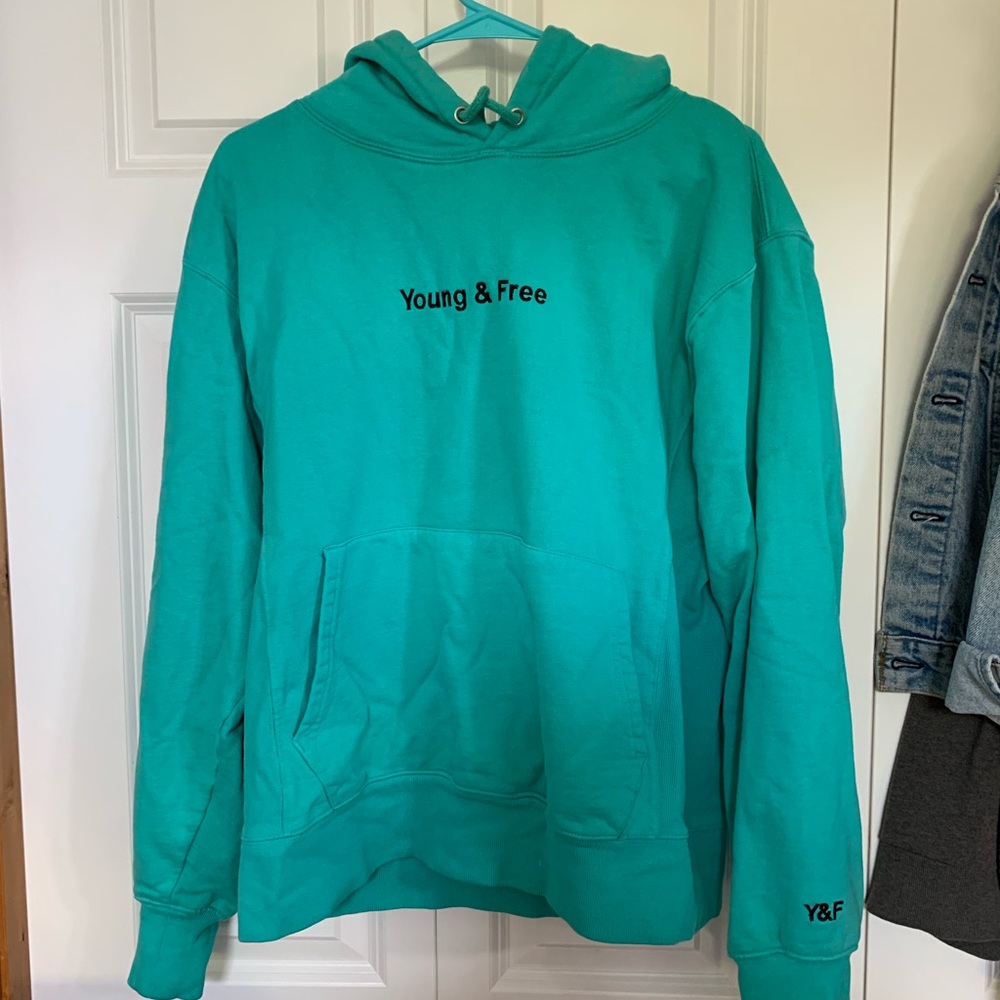 Young & Free hoodie
